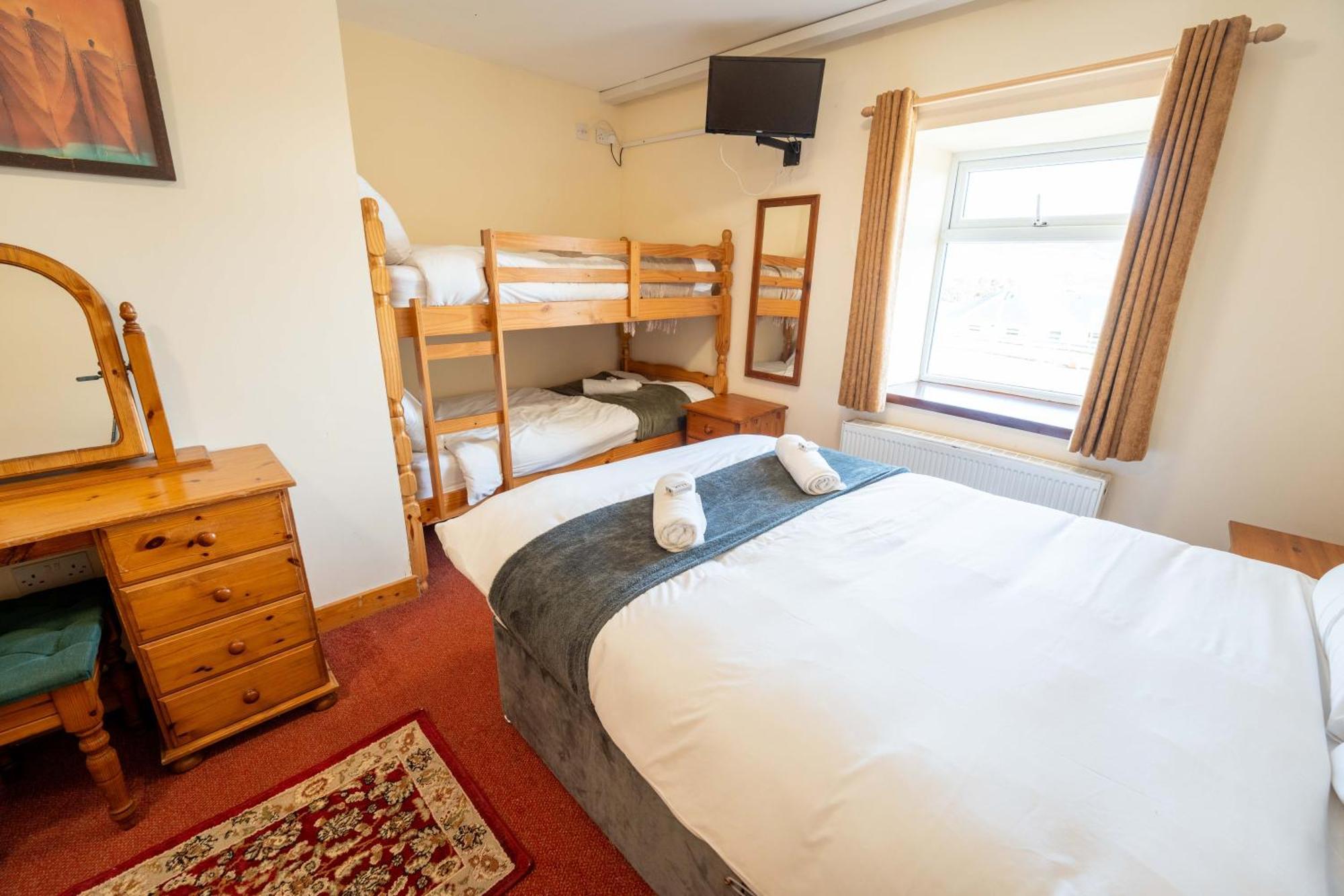Hotel Aras Ghleann Cholm Cille Glencolumbkille Zewnętrze zdjęcie